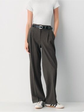 NWT Aritzia Grey Pinstripe Tailored Effortless Pant